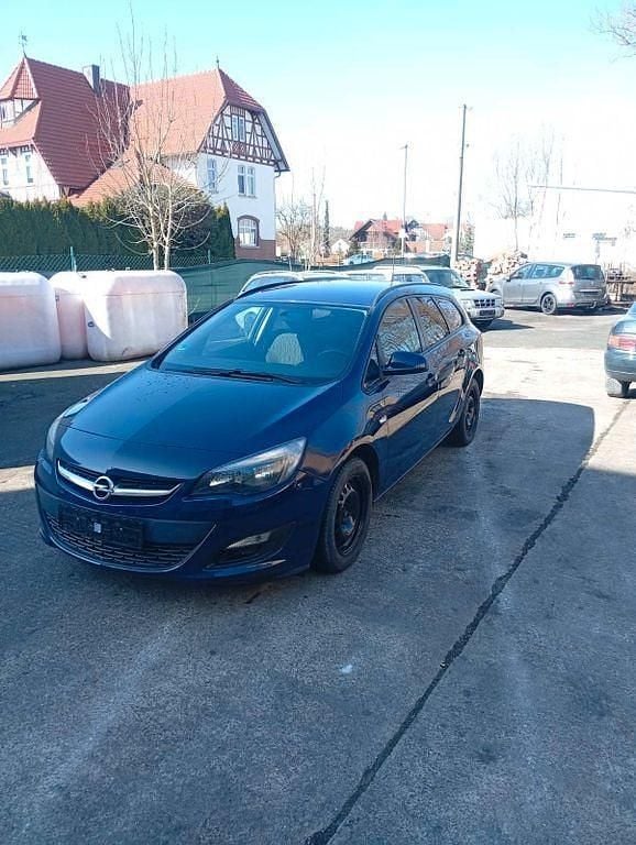 Gebraucht Opel Astra Energy 116 PS (85 kW) 2014 Blau Kombi