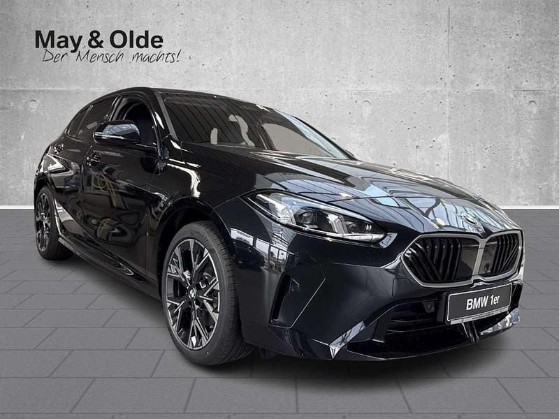 Neu BMW 120 M Sport 170 PS (125 kW) 2025 Black sapphire metallic Kleinwagen