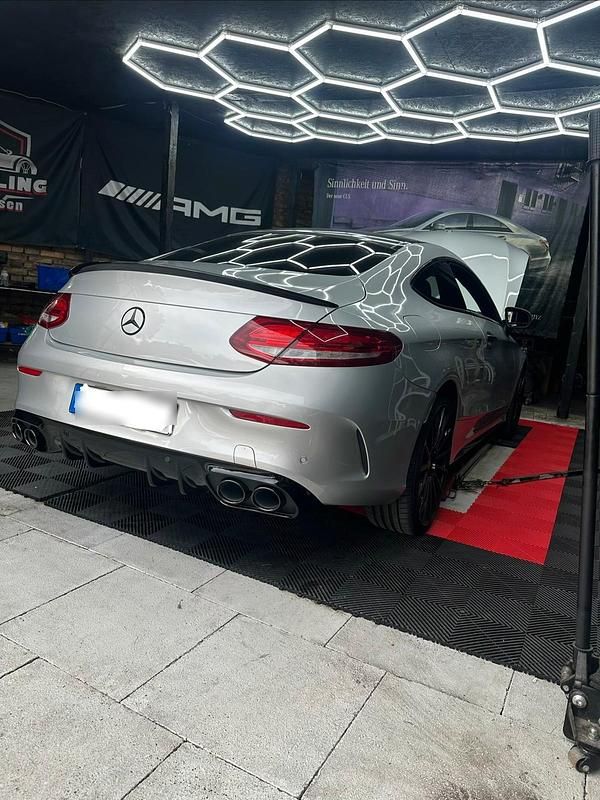 Gebraucht Mercedes C300 245 PS (180 kW) 2016 Silber Coupé