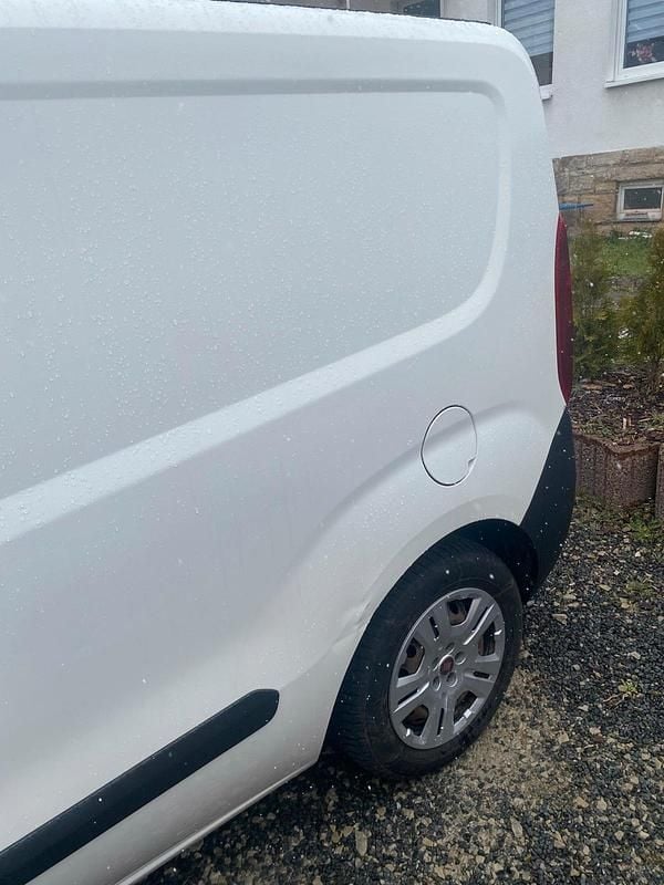 Gebraucht Fiat Doblò 80 PS (58 kW) 2017 Weiß Van / Kleinbus