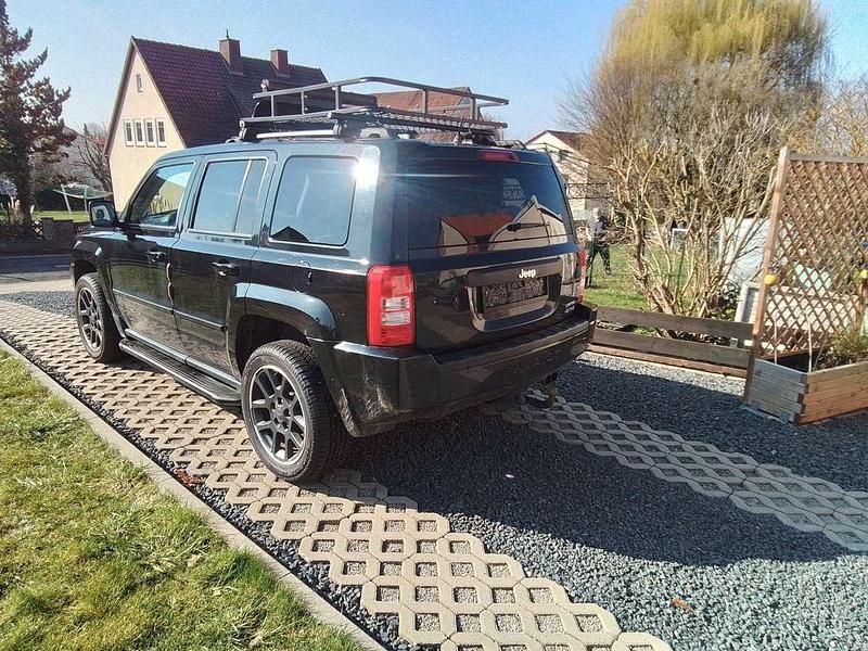 Gebraucht Jeep Patriot Limited 170 PS (125 kW) 2009 Brilliant black SUV