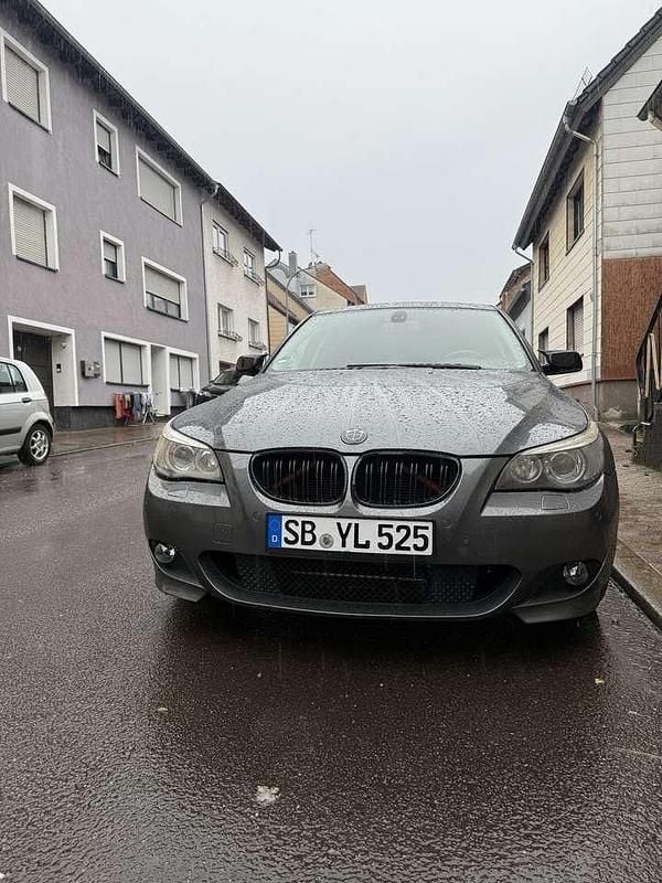 Grau Gebraucht 2006 BMW 525 M Sport Limousine | 11.000 € (Teuer) - Bild 1/4