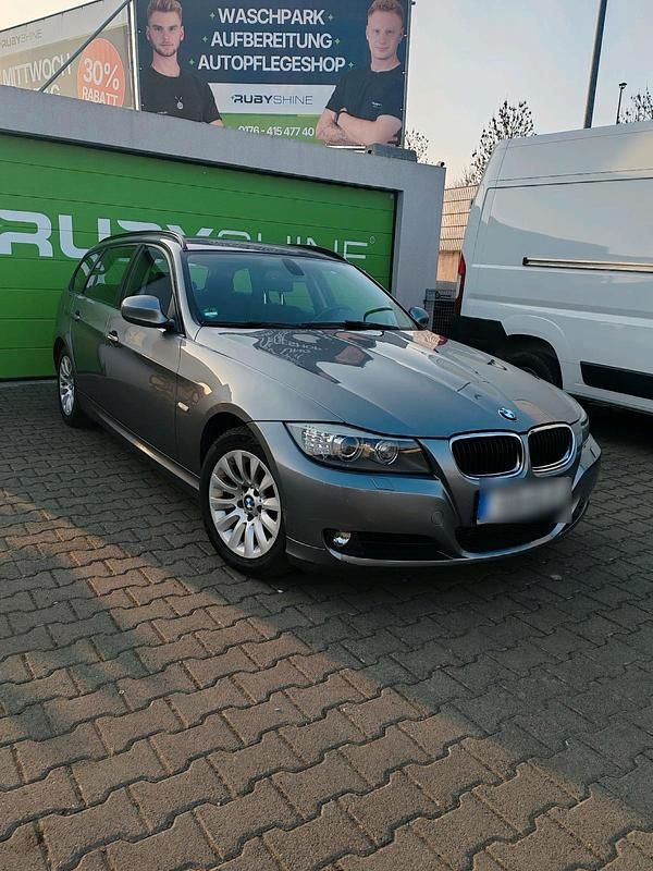 Gebraucht BMW 320 184 PS (135 kW) 2012 Silber Kombi