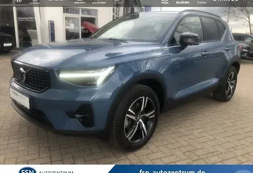 Gebraucht Volvo XC40 Plus 197 PS (144 kW) 2025 Blau SUV