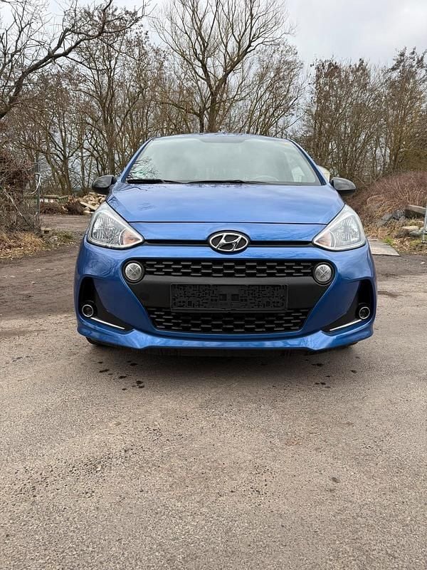 Gebraucht Hyundai i10 87 PS (63 kW) 2019 Blau Kleinwagen
