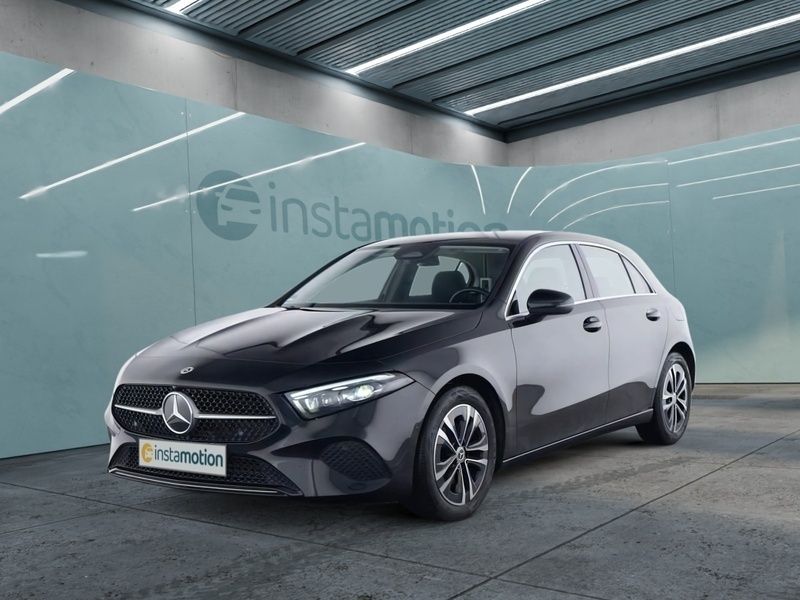 Schwarz Gebraucht 2023 Mercedes A180 Progressive Limousine | 28.749 € (Fairer Preis) - Bild 1/4