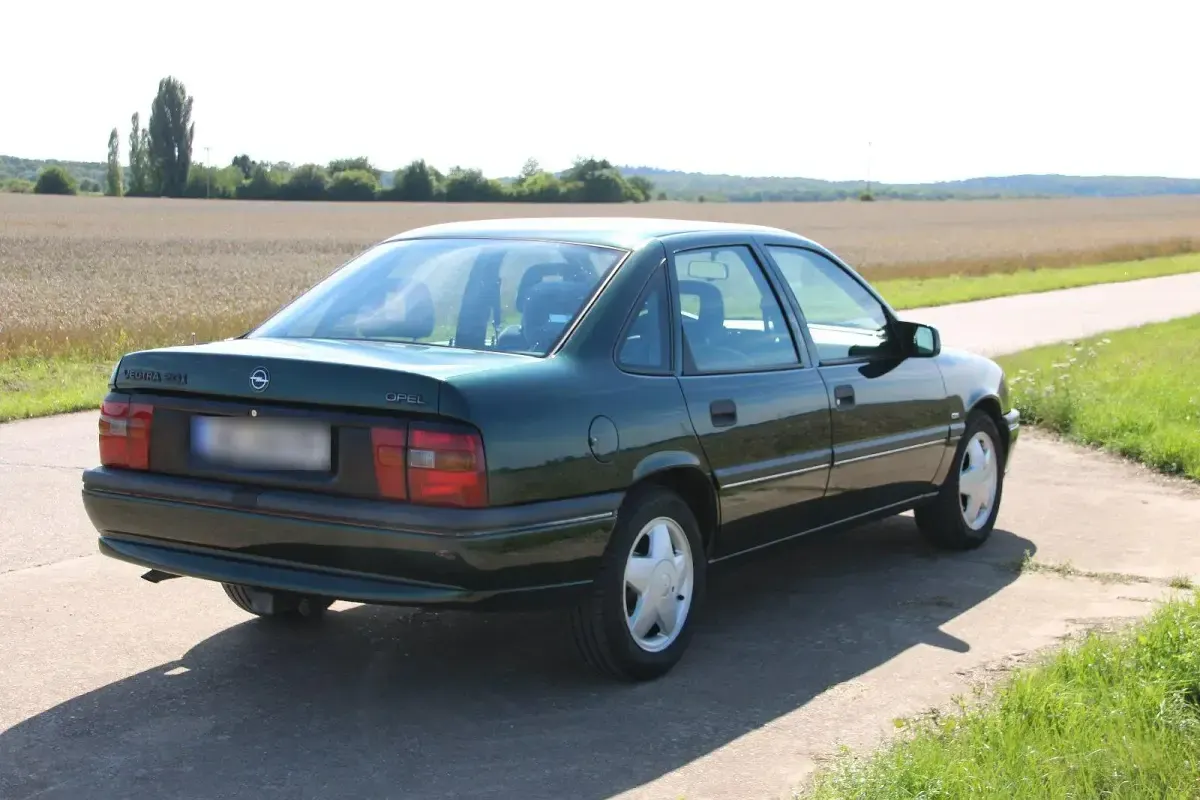 Gebraucht Opel Vectra 116 PS (85 kW) 1995 Grün Limousine