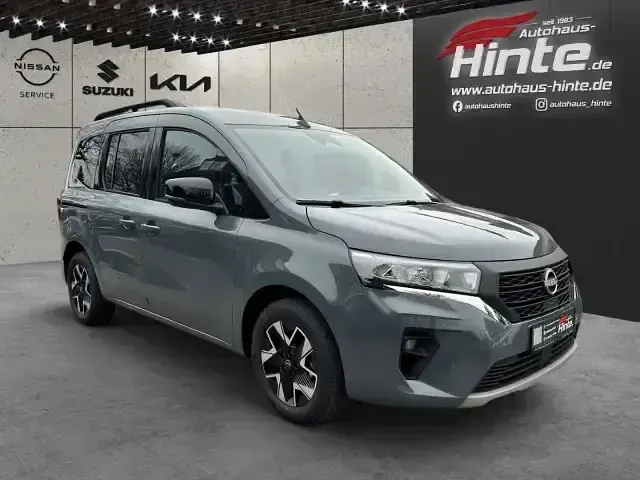 Neu Nissan Townstar 360º 131 PS (96 kW) 2025 Schwarz Kombi