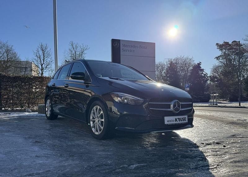Gebraucht Mercedes B220 Progressive 190 PS (139 kW) 2019 Schwarz Van / Kleinbus
