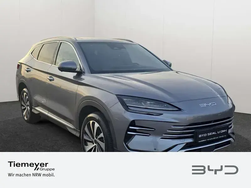 Neu BYD Seal U Boost 218 PS (160 kW) 2026 Grau SUV