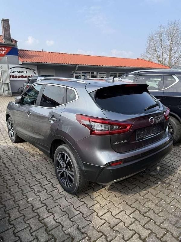 Gebraucht Nissan Qashqai 163 PS (119 kW) 2018 Grau SUV