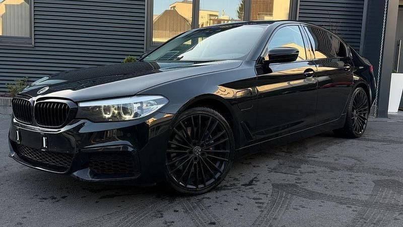 Schwarz Gebraucht 2019 BMW 530 iPerformance Limousine | 21.990 € (Fairer Preis) - Bild 1/4