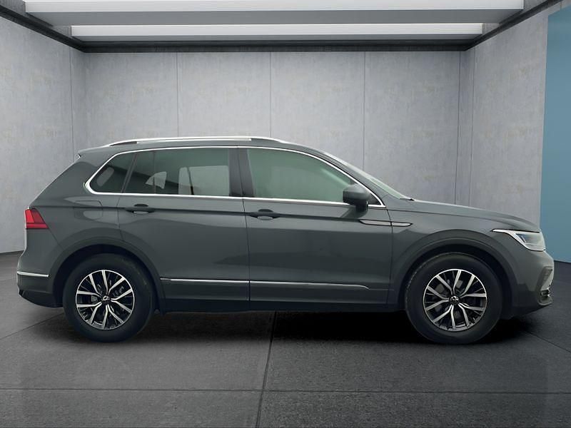 Gebraucht VW Tiguan 150 PS (110 kW) 2022 Grau SUV