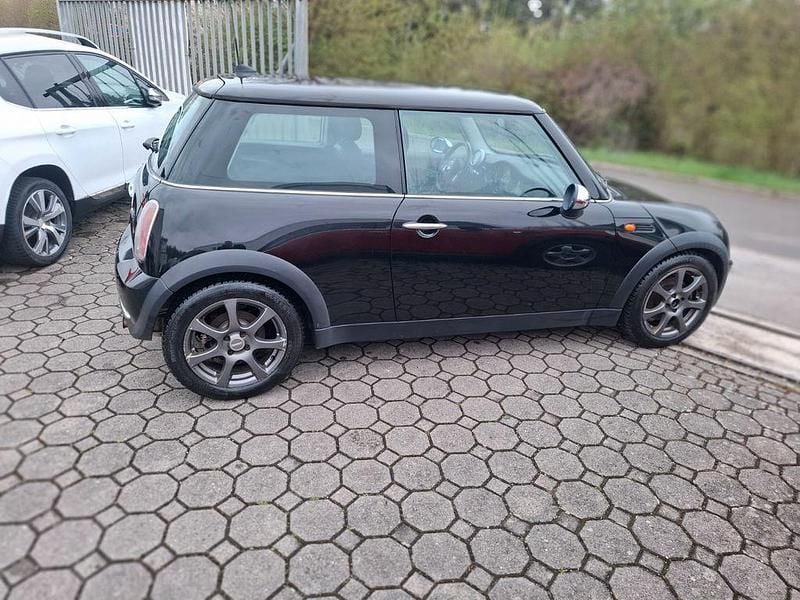 Usado Mini ONE 90 HP (66 kW) 2005 Preto Citadino