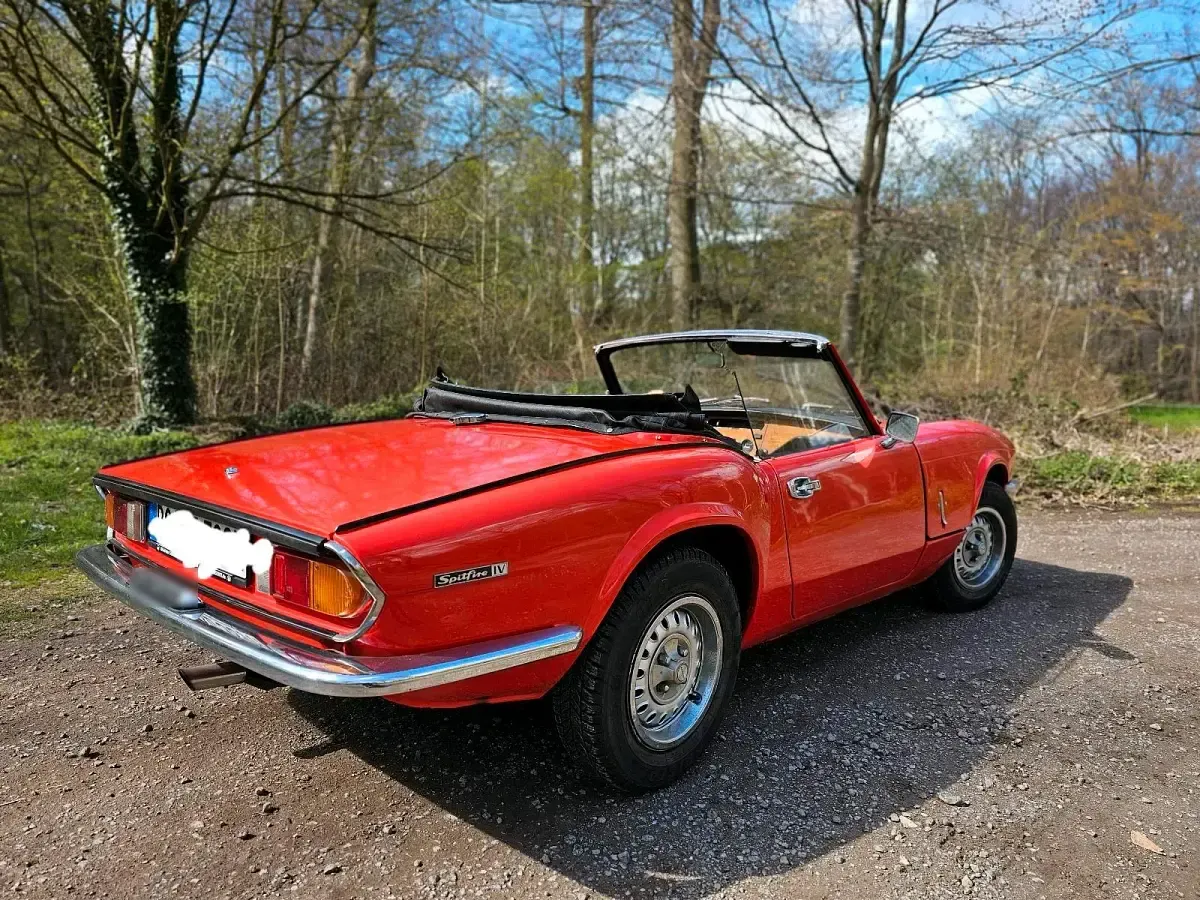Gebraucht Triumph Spitfire 68 PS (50 kW) 2026 Rot Cabrio