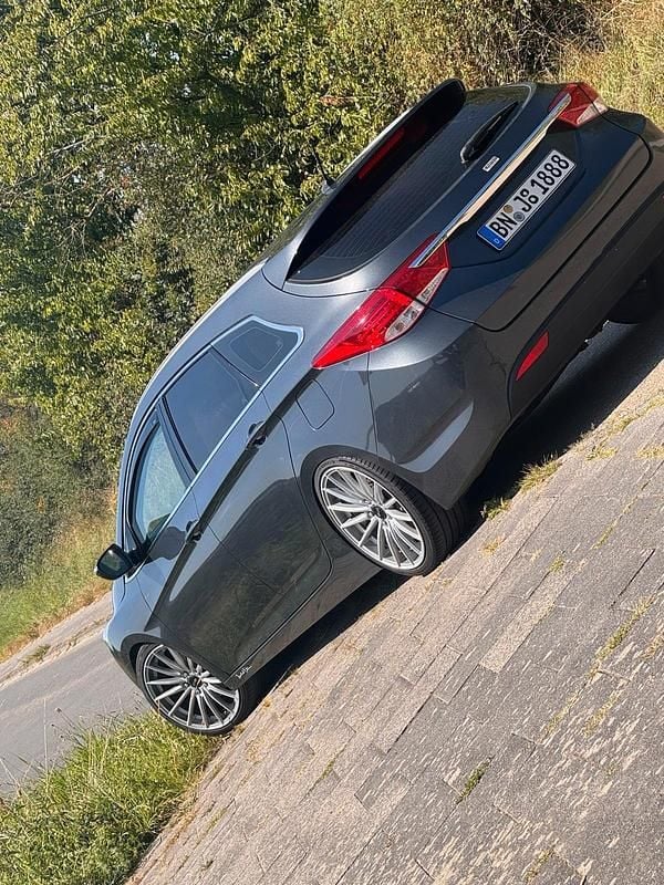 Andere farben Gebraucht 2012 Hyundai i40 Kombi | 5.500 € (Superpreis) - Bild 1/4