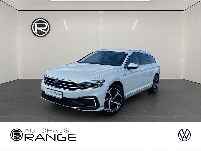 Weiß Gebraucht 2020 VW Passat GTE Kombi | 20.980 € (Fairer Preis) - Bild 1/4