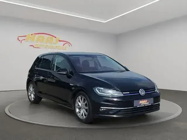 Gebraucht VW Golf VII Highline 149 PS (109 kW) 2018 Schwarz Limousine