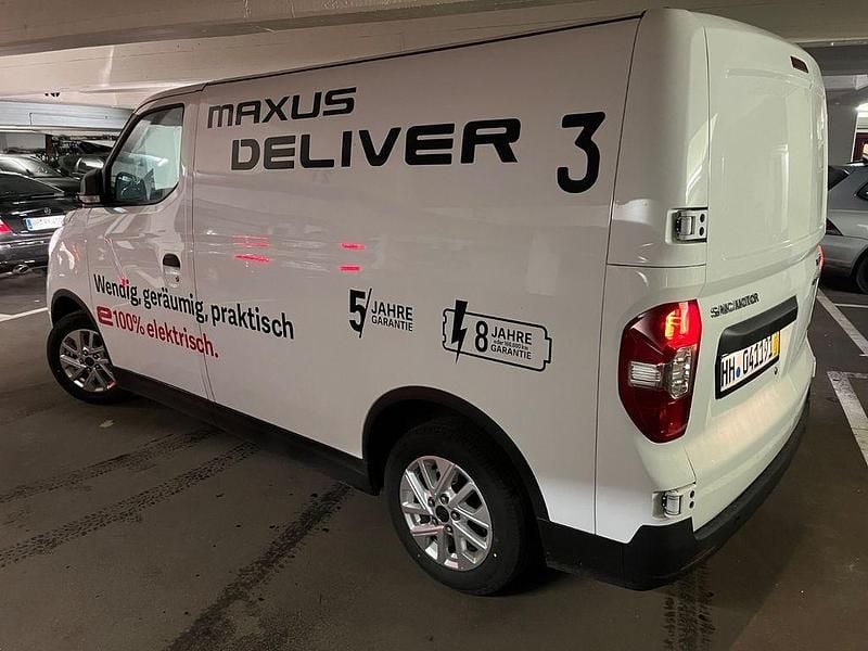Neu Maxus eDeliver 3 117 kW (160 PS) 2025 Weiß Van