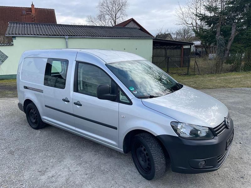 Gebraucht VW Caddy Maxi 102 PS (75 kW) 2012 Silber Van / Kleinbus