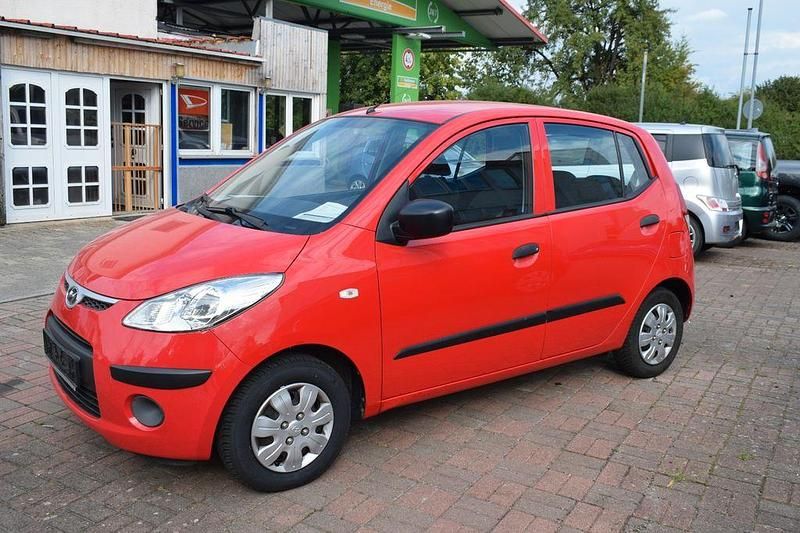Rot Gebraucht 2009 Hyundai i10 Classic Kleinwagen | 2.850 € (Teuer) - Bild 1/4