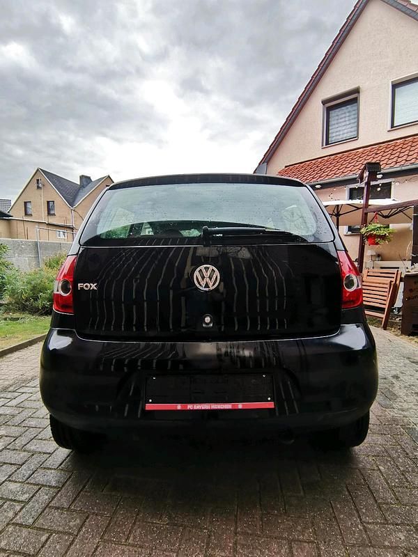 Gebraucht VW Fox 52 PS (38 kW) 2006 Schwarz Kleinwagen