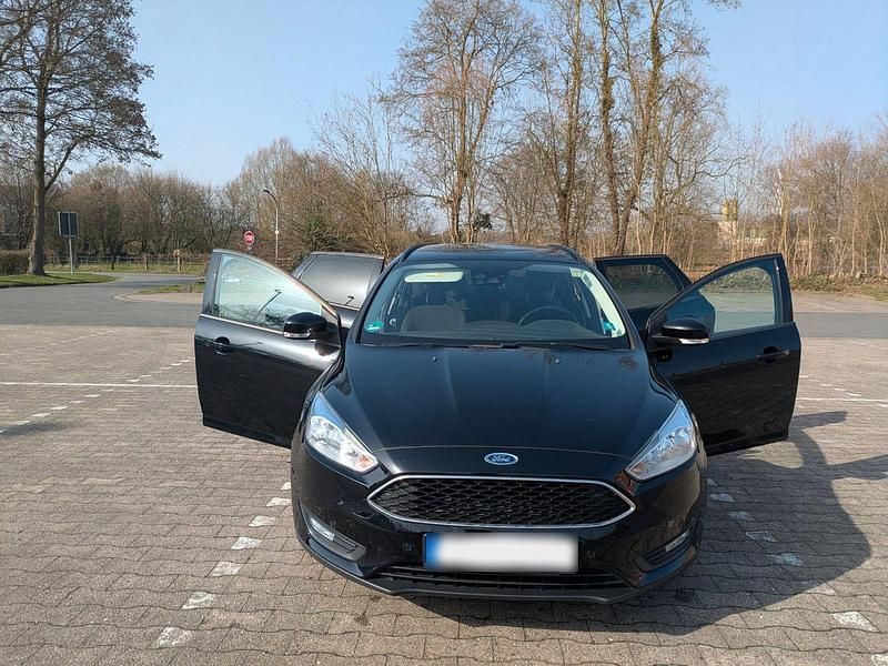 Gebraucht Ford Focus Business Edition 125 PS (91 kW) 2017 Schwarz Kombi