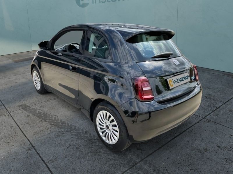 Gebraucht Fiat 500e Action 69 kW (95 PS) 2022 Schwarz Kleinwagen