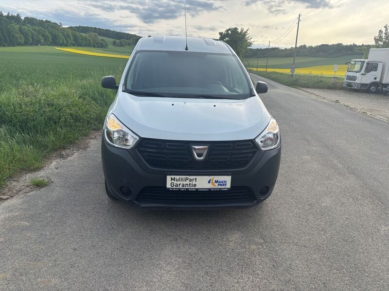 Weiß Gebraucht 2018 Dacia Dokker Express Ambiance Van | 8.990 € (Fairer Preis) - Bild 1/4