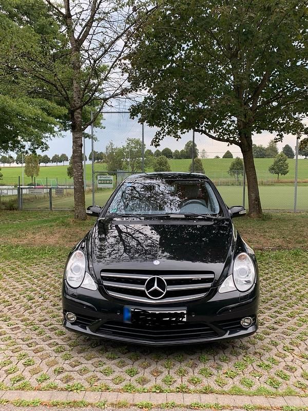 Gebraucht Mercedes R320 224 PS (164 kW) 2009 Schwarz Van / Kleinbus