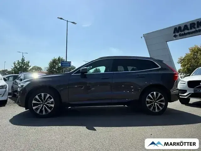 Gebraucht Volvo XC60 Core 197 PS (144 kW) 2023 Grau SUV