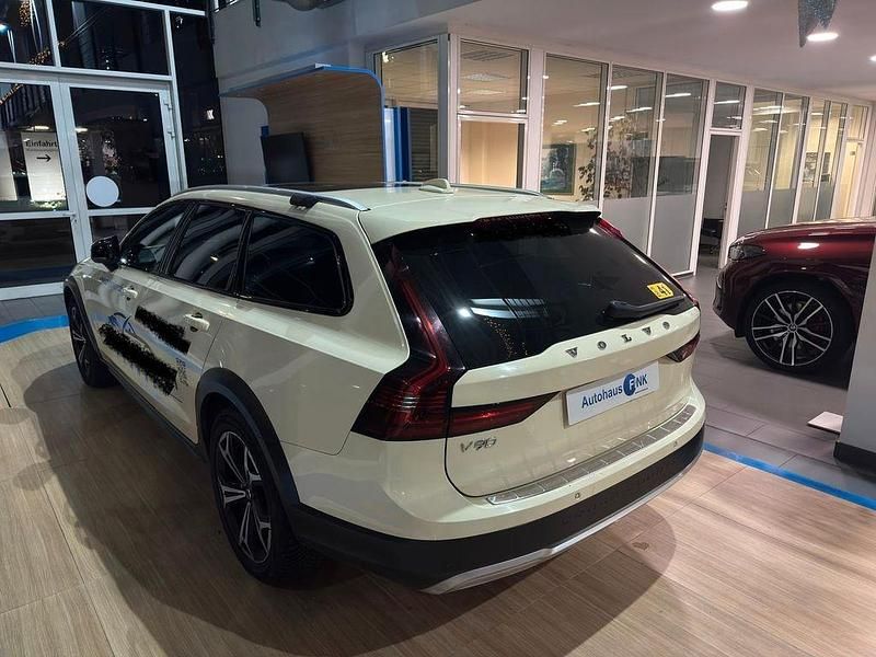 Gebraucht Volvo V90 CC Ultimate 197 PS (144 kW) 2023 Schwarz Kombi