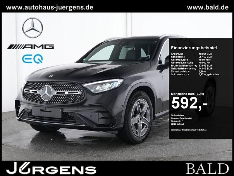 Schwarz obsidianschwarz metall Gebraucht 2024 Mercedes GLC300 AMG SUV | 62.880 € (Fairer Preis) - Bild 1/4