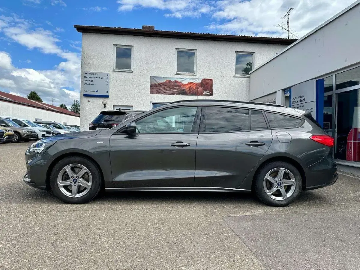 Gebraucht Ford Focus ST-Line 155 PS (114 kW) 2020 Magneticgrau (metallic) Kombi
