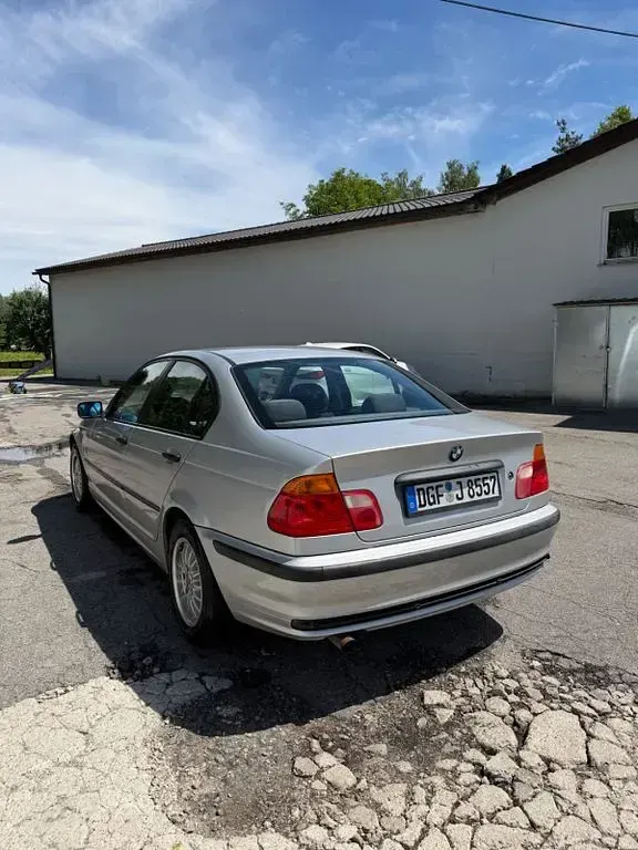 Gebraucht BMW 316 105 PS (77 kW) 2001 Silber Limousine