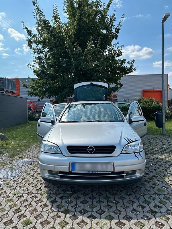 Silber Gebraucht 2001 Opel Astra Kleinwagen | 1.200 € (Fairer Preis) - Bild 1/4