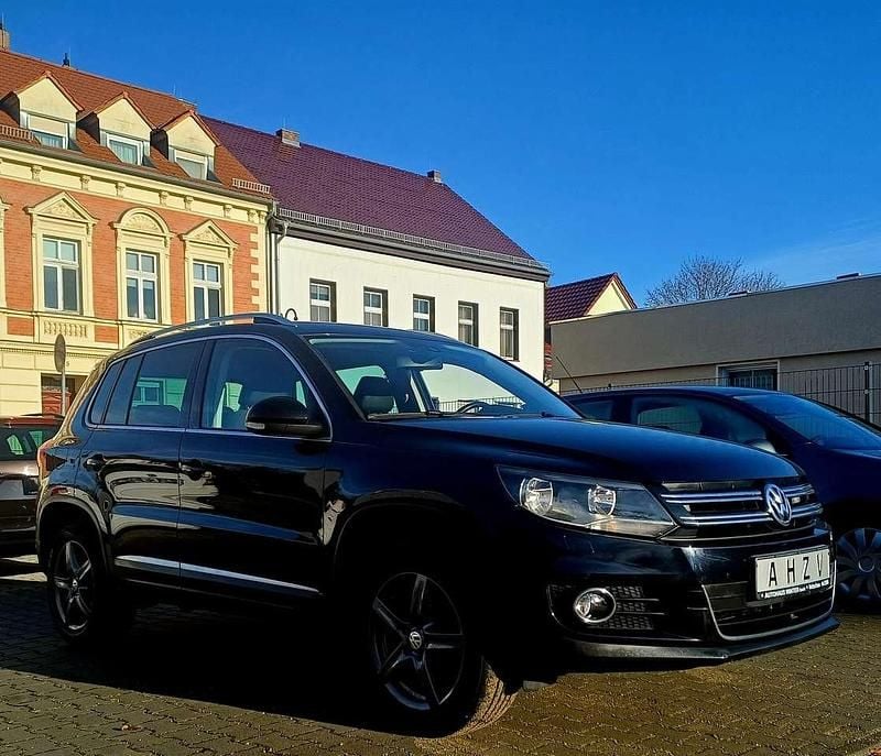 Gebraucht VW Tiguan 122 PS (89 kW) 2011 Schwarz SUV