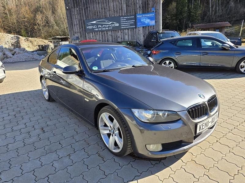 Gebraucht BMW 330 Shadowline 272 PS (200 kW) 2007 Grau Coupé