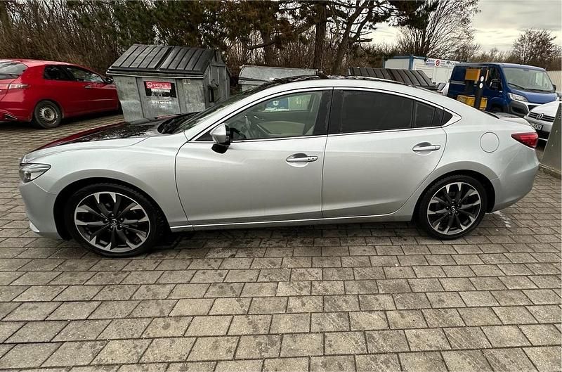 Grau Gebraucht 2015 Mazda 6 Limousine | 12.990 € (Fairer Preis) - Bild 1/4