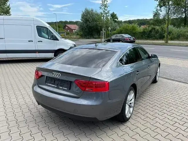 Gebraucht Audi A5 Sportback Business 218 PS (160 kW) 2017 Grau metallic Kleinwagen
