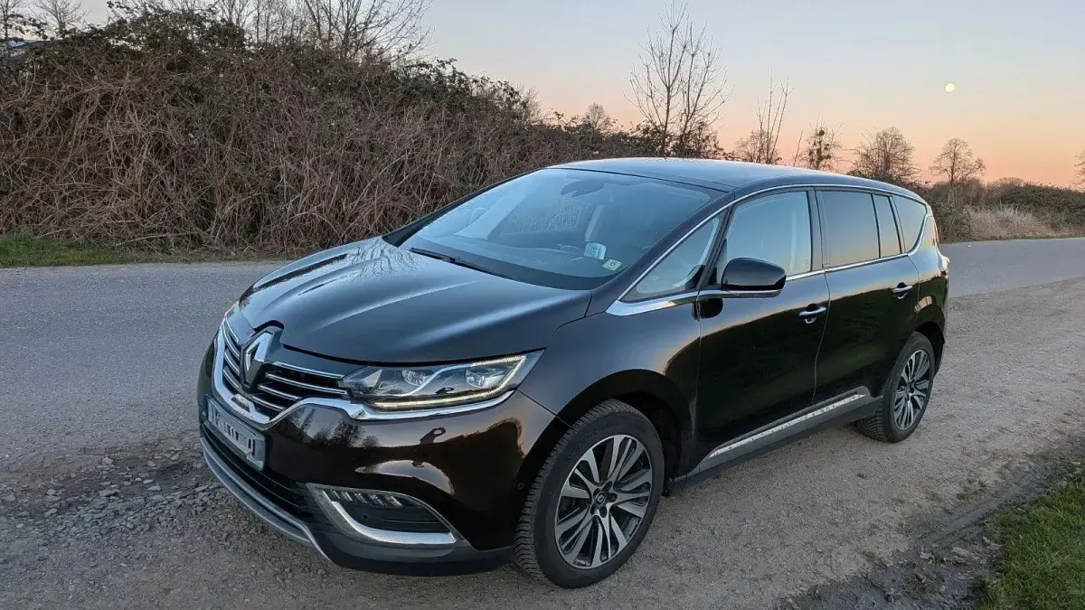 Używany Renault Espace Initiale Paris 160 KM (117 kW) 2017 Brązowy Minivan