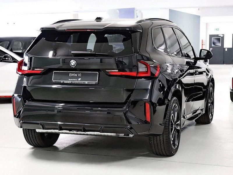 Neu BMW X1 Performance 326 PS (239 kW) 2026 Schwarz SUV