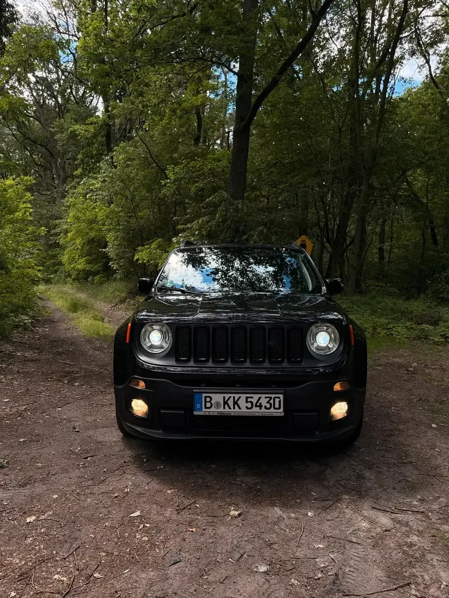 Gebraucht Jeep Renegade 143 PS (105 kW) 2017 Schwarz SUV