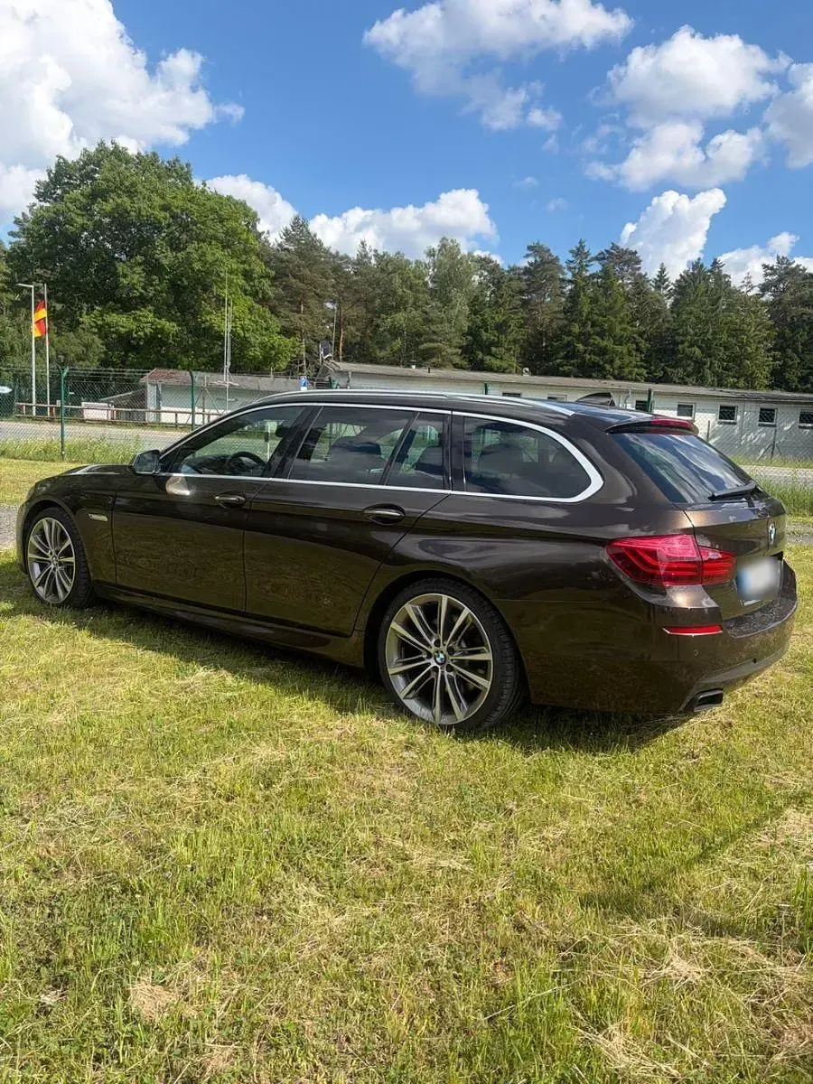 Gebraucht BMW M550 Performance 381 PS (280 kW) 2013 Braun Limousine