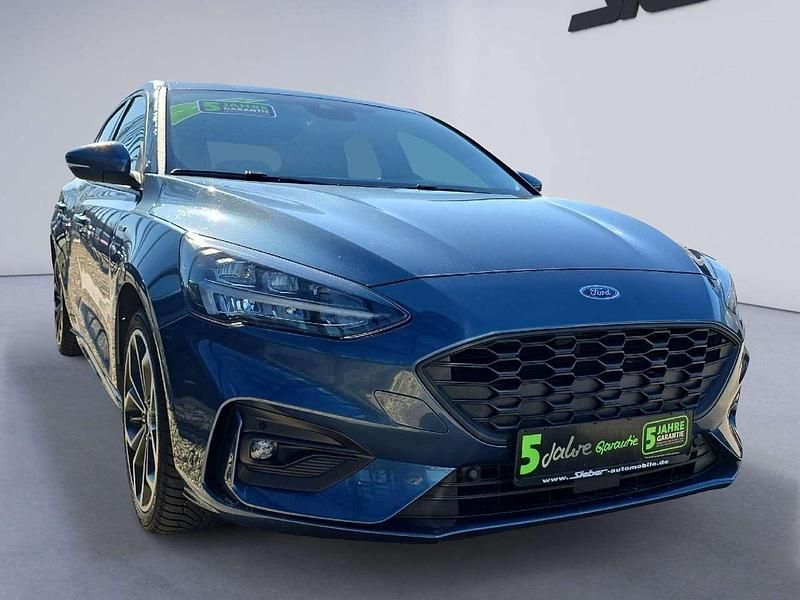 Gebraucht Ford Focus ST-Line 155 PS (114 kW) 2021 Chromablau metallic Limousine