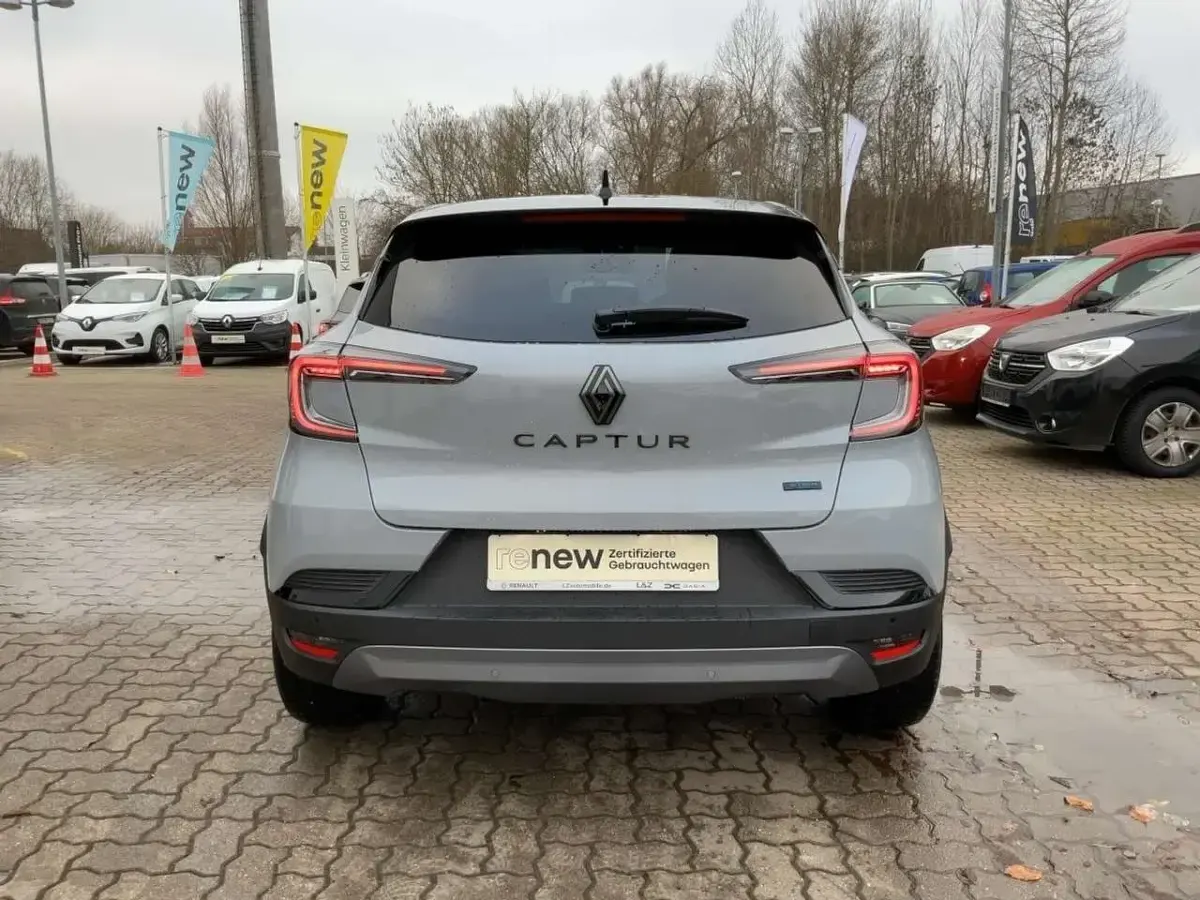 Gebraucht Renault Captur Esprit Alpine 143 PS (105 kW) 2025 Grau kqj + schwarz gne SUV