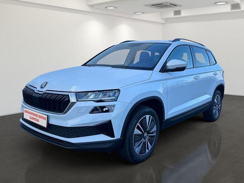 Gebraucht Skoda Karoq Tour 116 PS (85 kW) 2022 Moonweiss metallic SUV