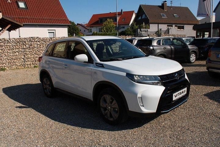 Neu Suzuki Vitara Club 129 PS (94 kW) 2025 Weiß SUV