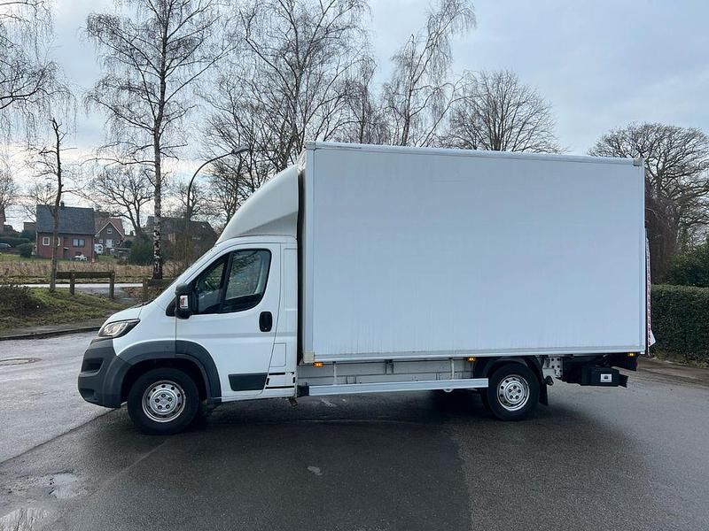 Gebraucht Peugeot Boxer 163 PS (119 kW) 2018 Weiß Van