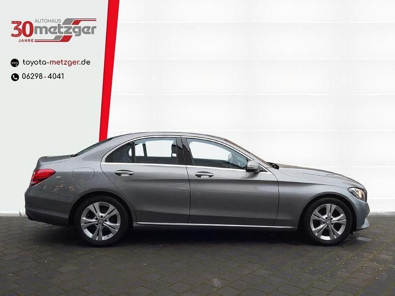 Gebraucht Mercedes C180 156 PS (114 kW) 2016 Silber Limousine